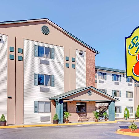Super 8 By Wyndham Louisville Airport מראה חיצוני תמונה