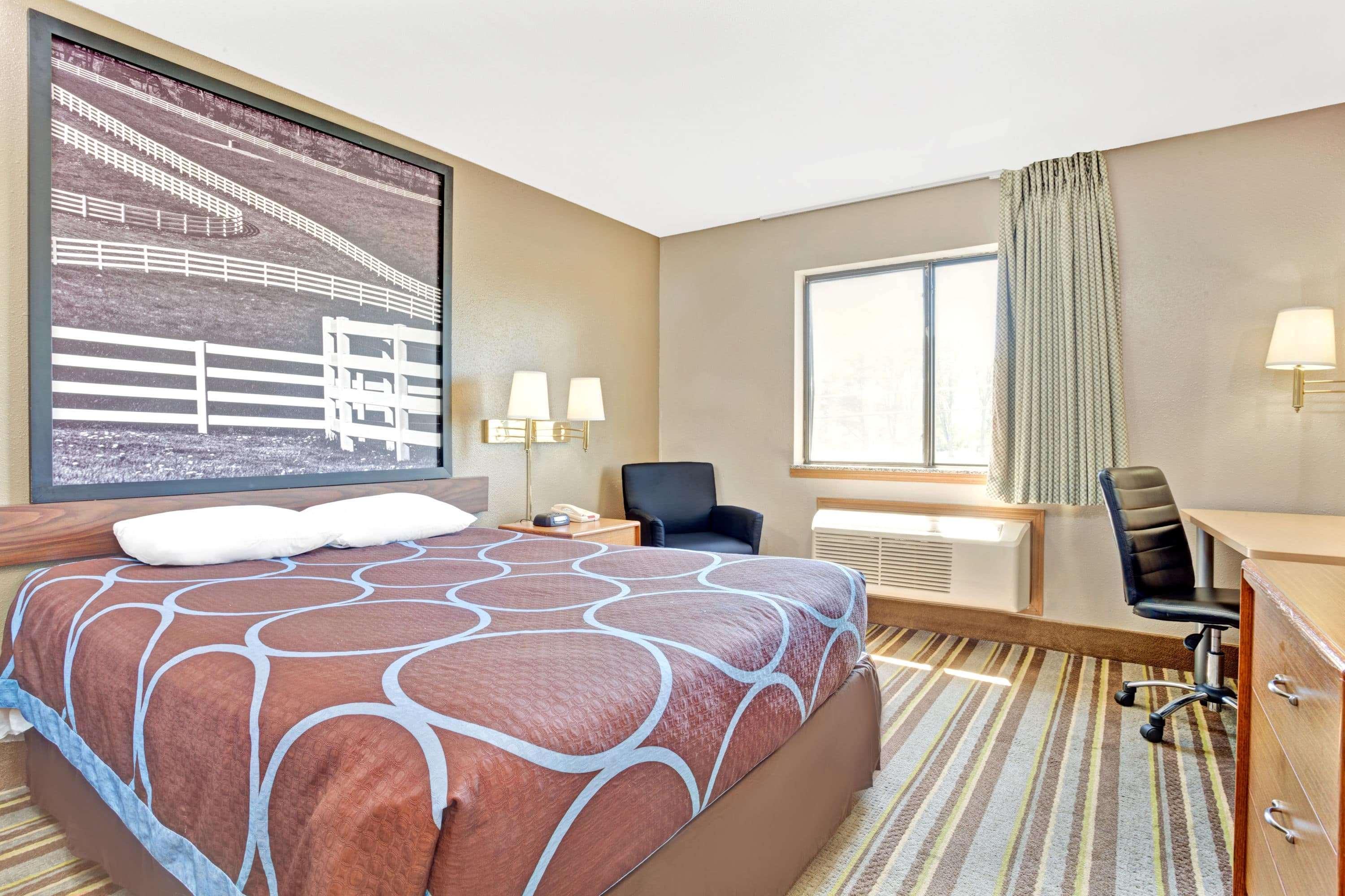 Super 8 By Wyndham Louisville Airport מראה חיצוני תמונה